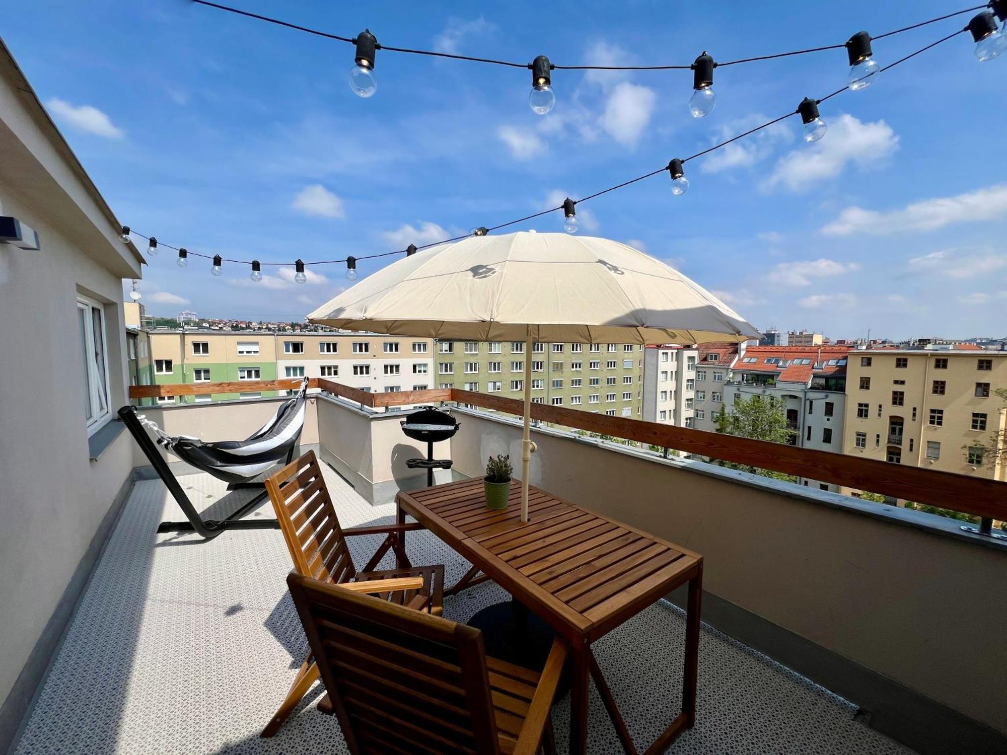 1 Bedroom Apartment With Terrace And Free Parking Near Metro ปราก ภายนอก รูปภาพ